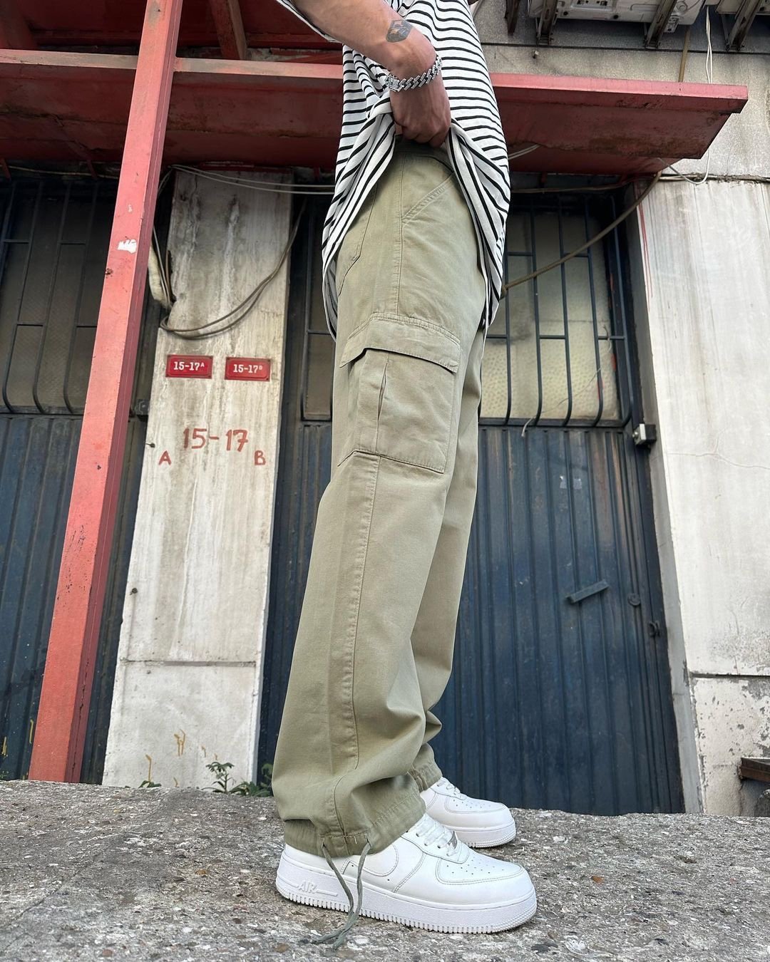 PREMIUM KHAKI ADJUSTABLE LEG CARGO PANTS – Uptown Noire