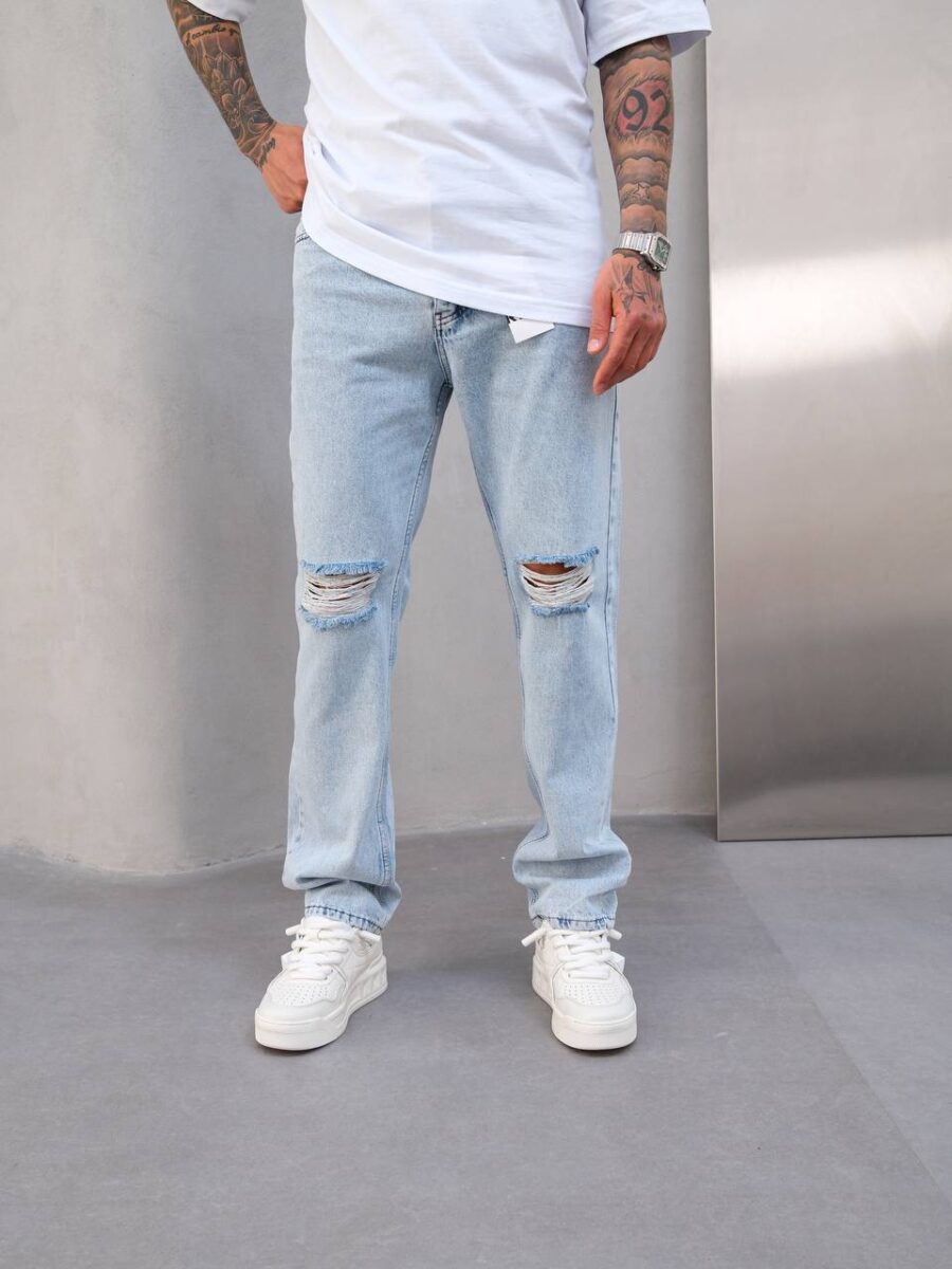 Light Wash Ripped Knee Straight Fit Jeans