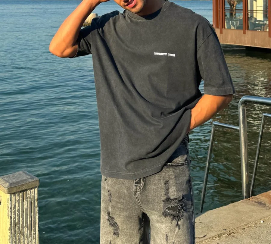 "Twenty Two" Star Graphic Oversize T-Shirt - Acid Wash Black - Image 2
