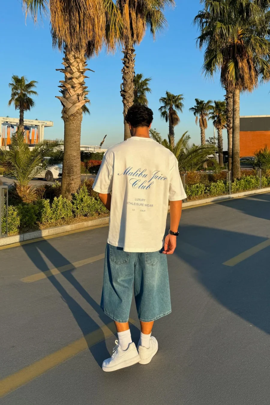 "Juice Club" Graphic Oversize T-Shirt - Image 4