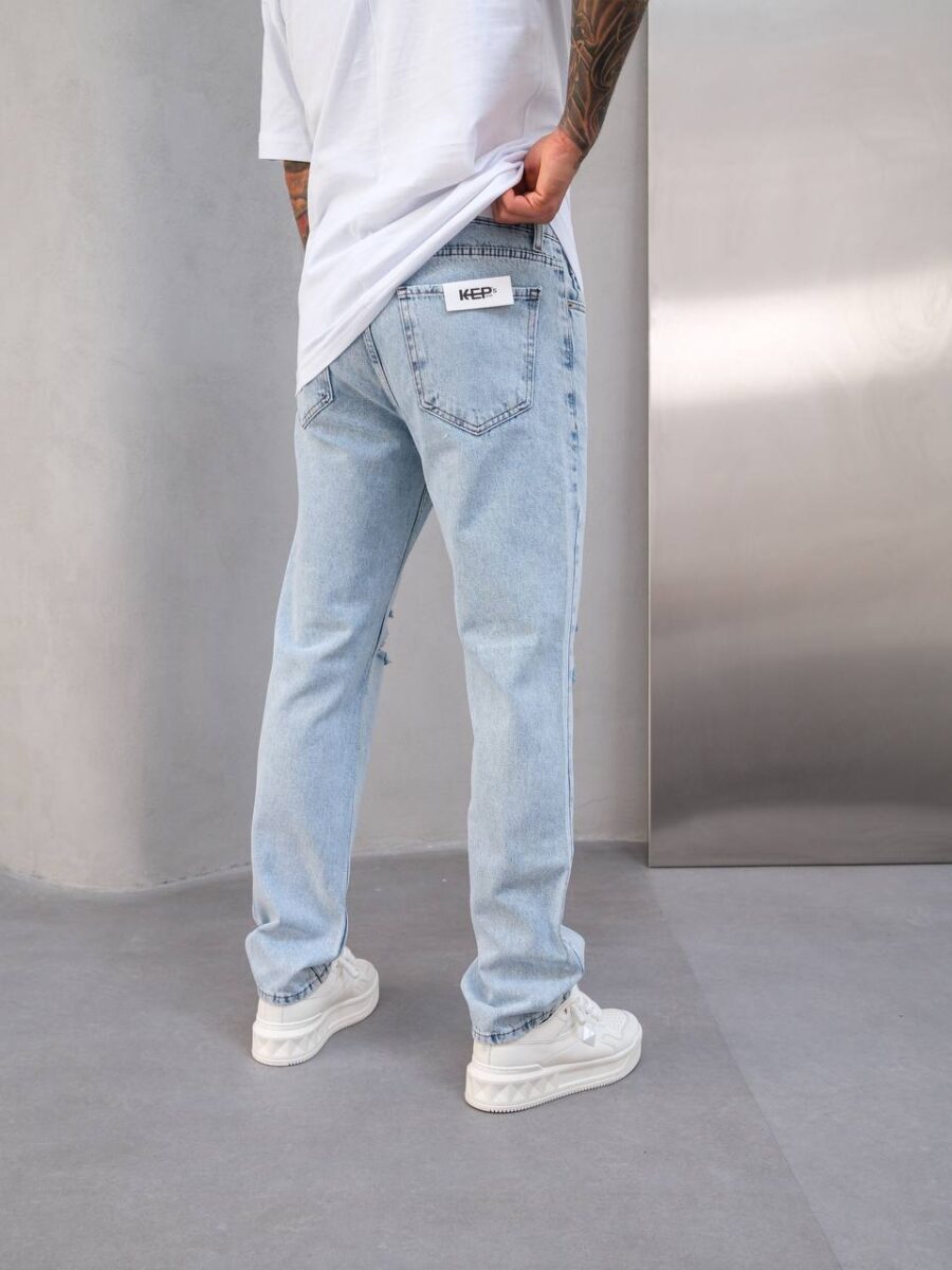 Light Wash Ripped Knee Straight Fit Jeans - Image 3