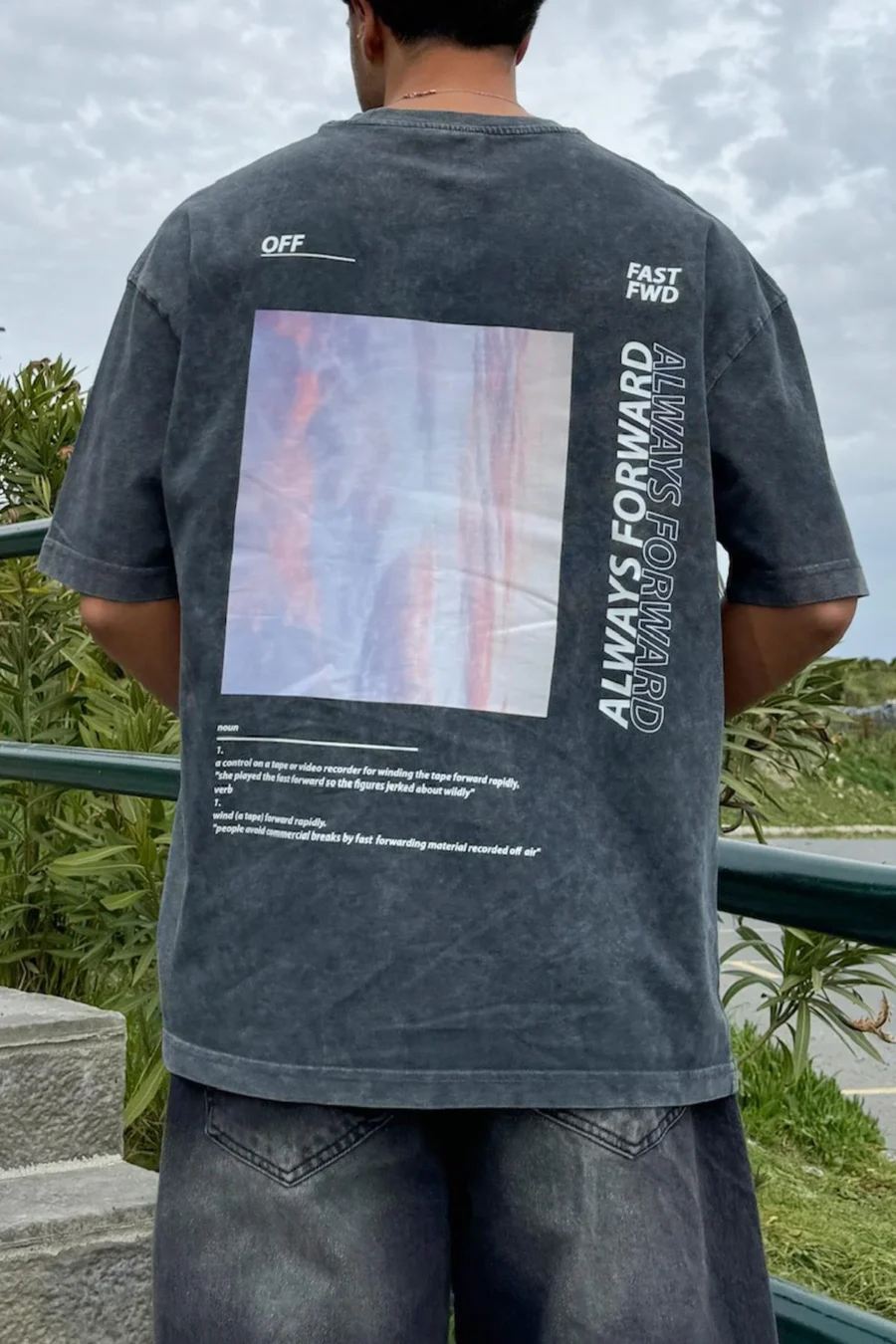 "1989" Graphic Acid Wash Oversize T-Shirt - Anthracite - Image 4