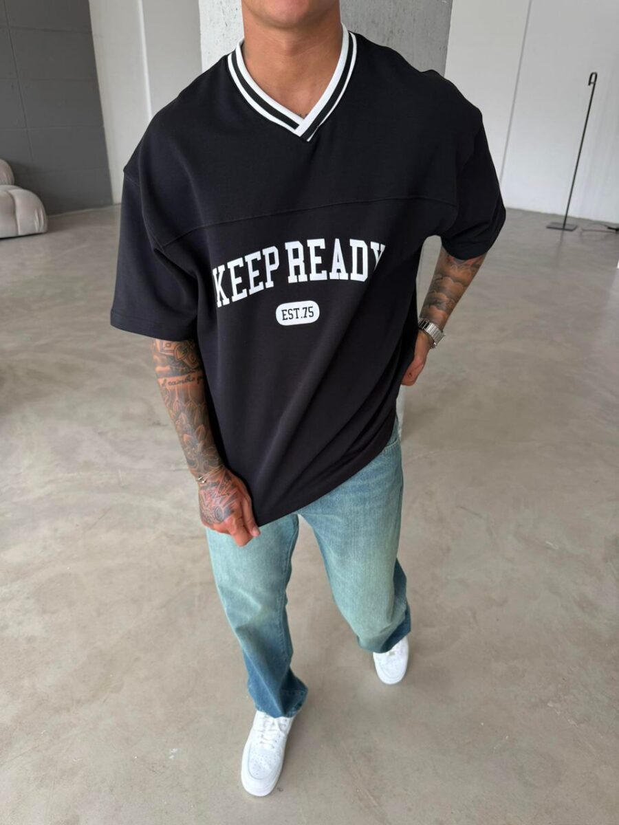 "Keep Ready" Oversized V-Neck T-Shirt - Black Urban Style - Image 3