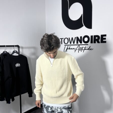 "Old Money" Premium Beige Sweatshirt