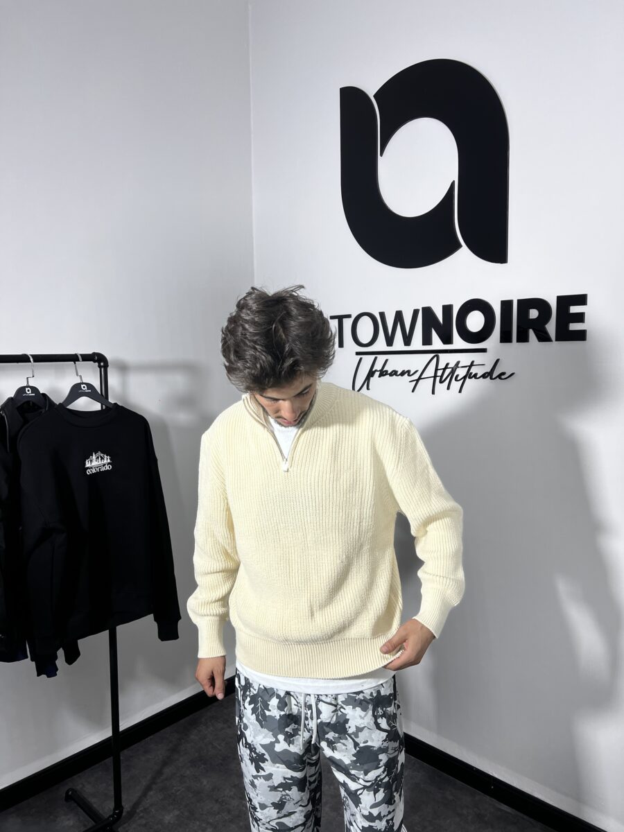 "Old Money" Premium Beige Sweatshirt
