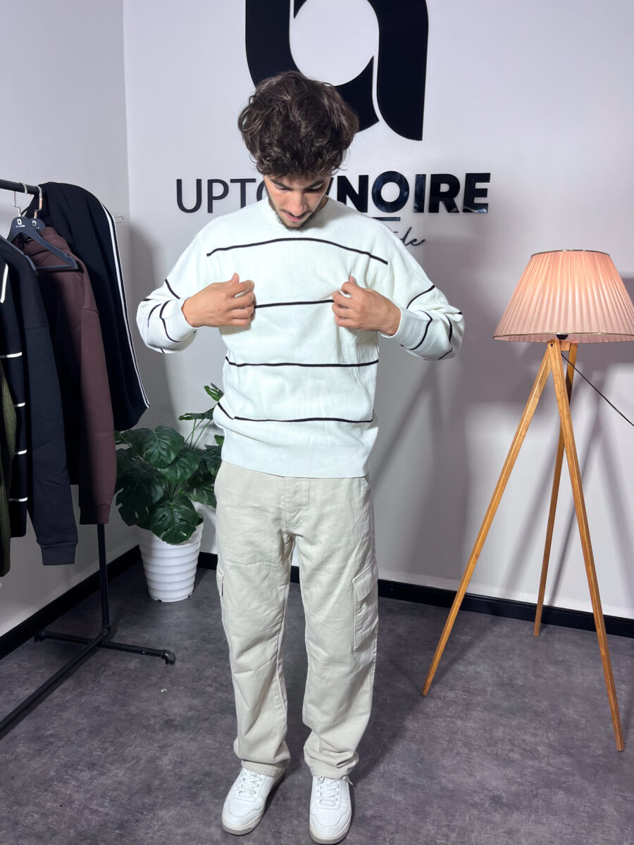 Striped White And Black Oversize Sweatshirt - Image 3