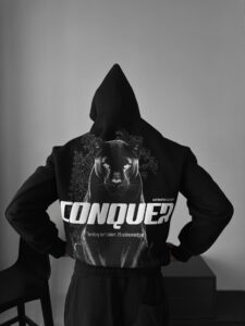 KM Oversize Conquer Hoodie - Black - M