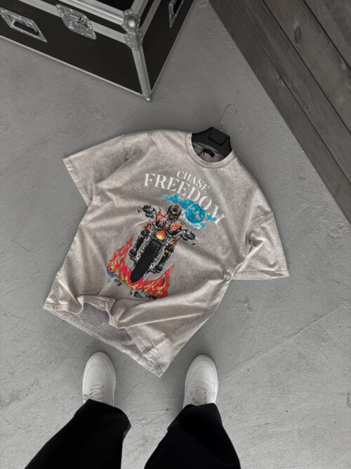 CHASE FREEDOM LIGHT GREY OVERSIZE TSHIRT