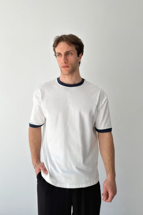 WHITE OVERSIZE TSHIRT WITH BLUE ROUND COLLAR