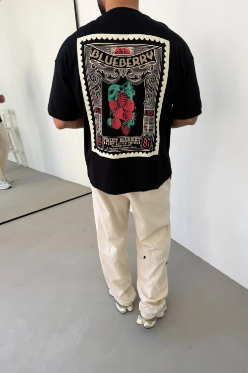 BLUEBERRY OVERSIZE BLACK TSHIRT