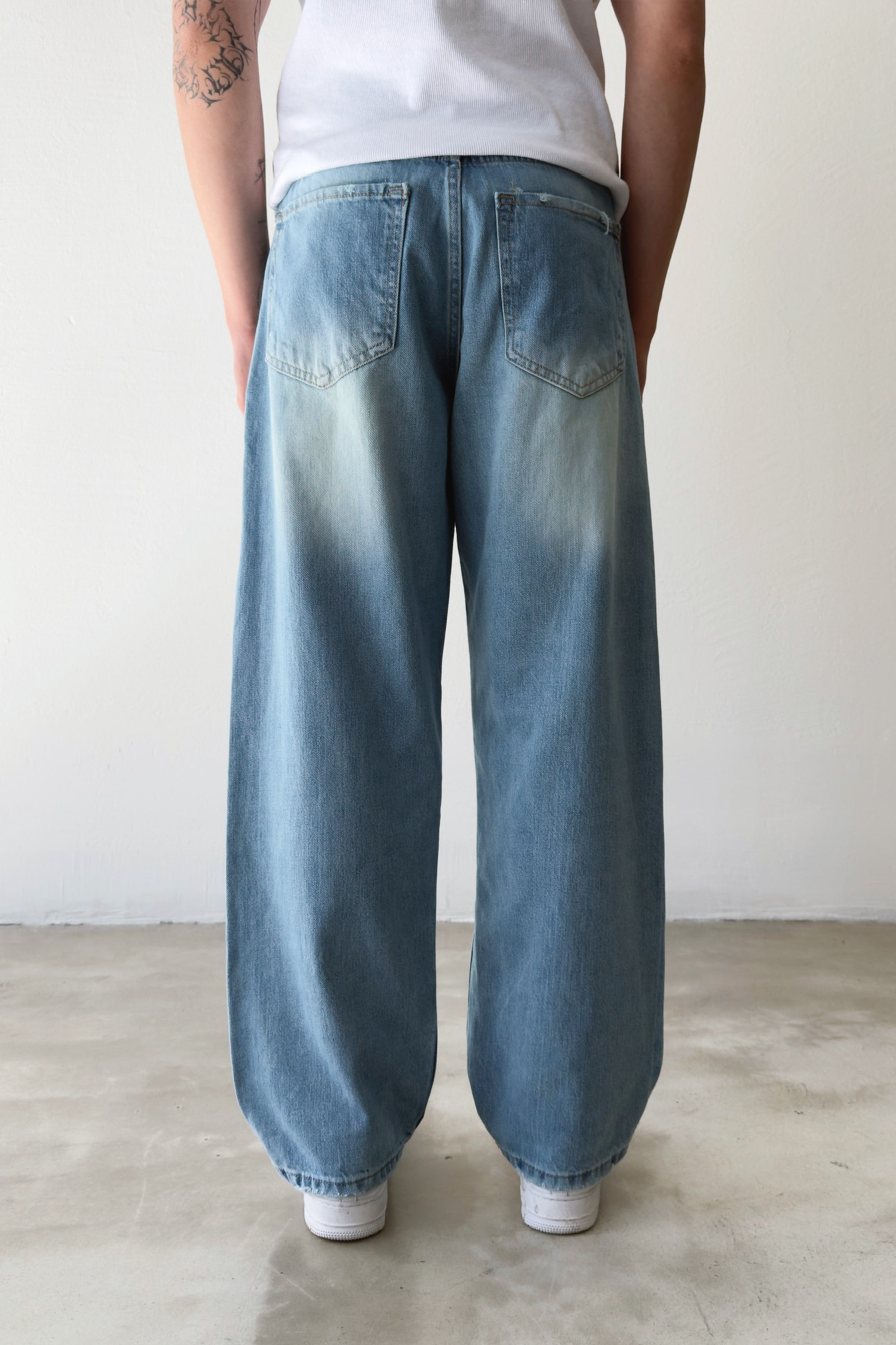 PO Distressed Style Regular Jeans - Image 2