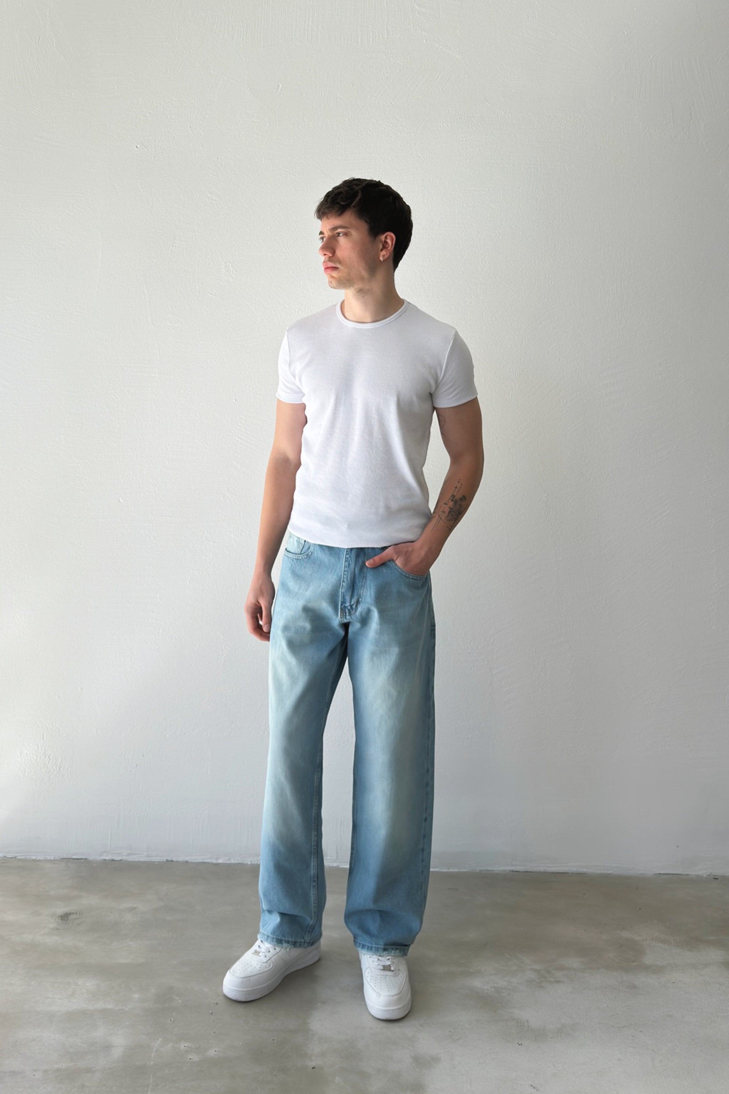 PO Distressed Style Regular Jeans - Image 4