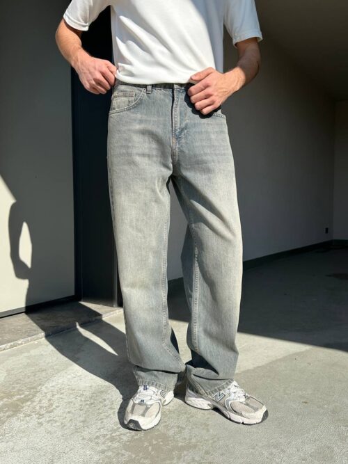 GREY WASH BAGGY JEANS