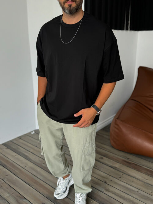 BASIC BLACK OVERSIZE PREMIUM TSHIRT