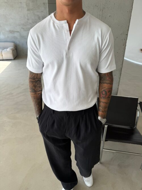 RELAXED WHITE HENLEY TSHIRT