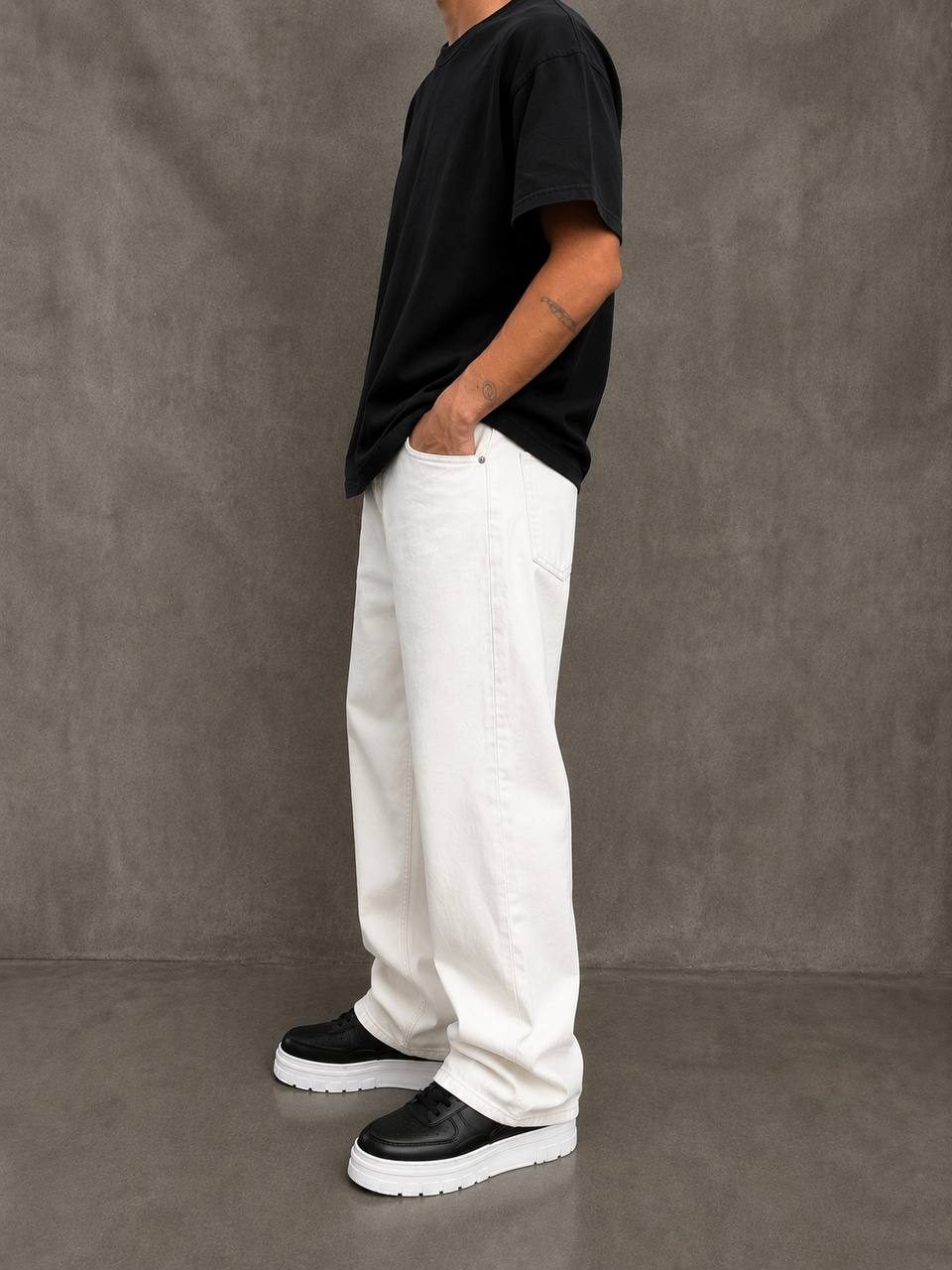 RP WHITE BAGGY JEANS - Image 2
