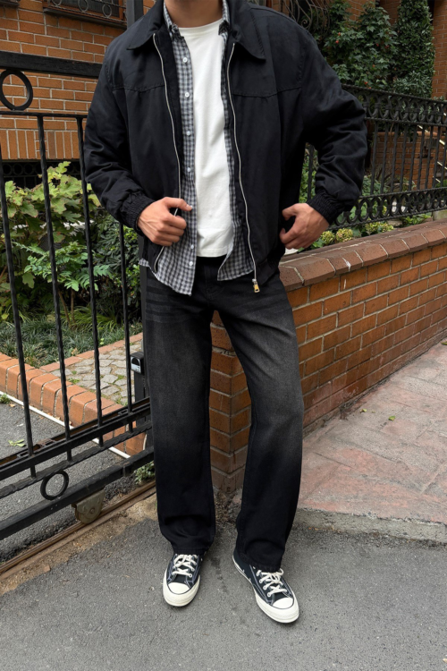 STRAIGHT STRIPED BLACK JEANS