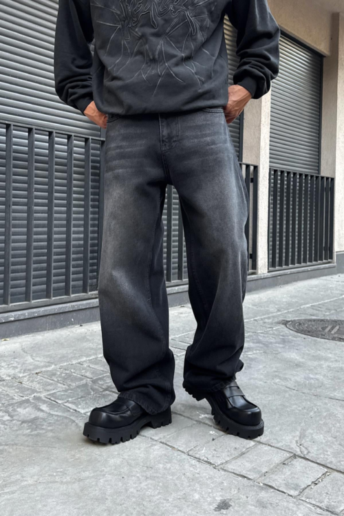 Blacks stripped super baggy jeans
